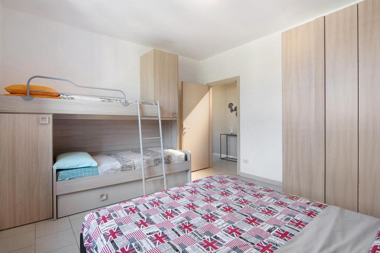 Colico Center Apartment ภายนอก รูปภาพ