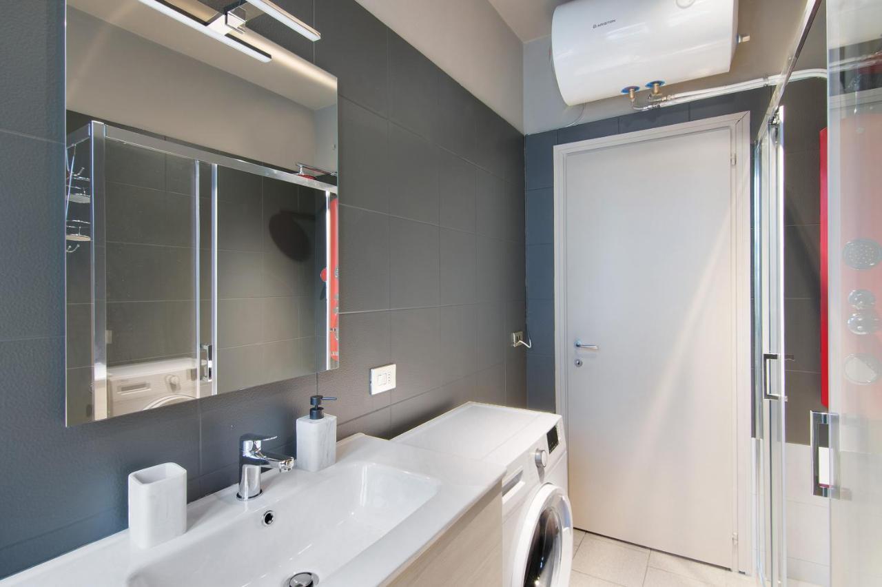 Colico Center Apartment ภายนอก รูปภาพ