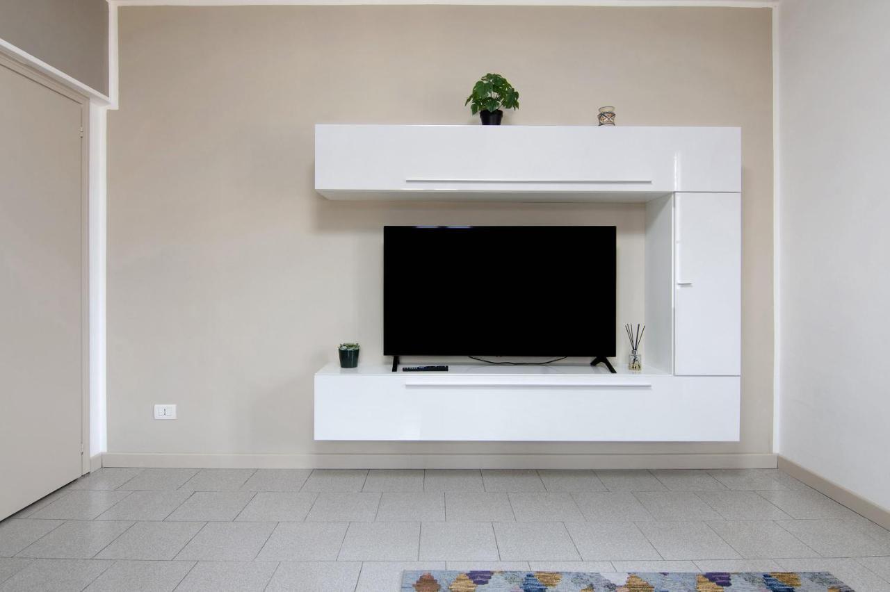 Colico Center Apartment ภายนอก รูปภาพ