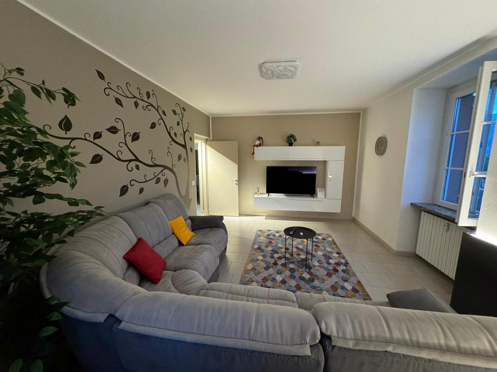 Colico Center Apartment ภายนอก รูปภาพ