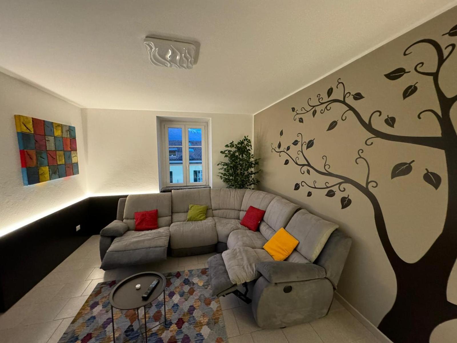 Colico Center Apartment ภายนอก รูปภาพ